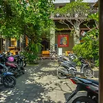RedDoorz Hostel near Monkey Forest Ubud