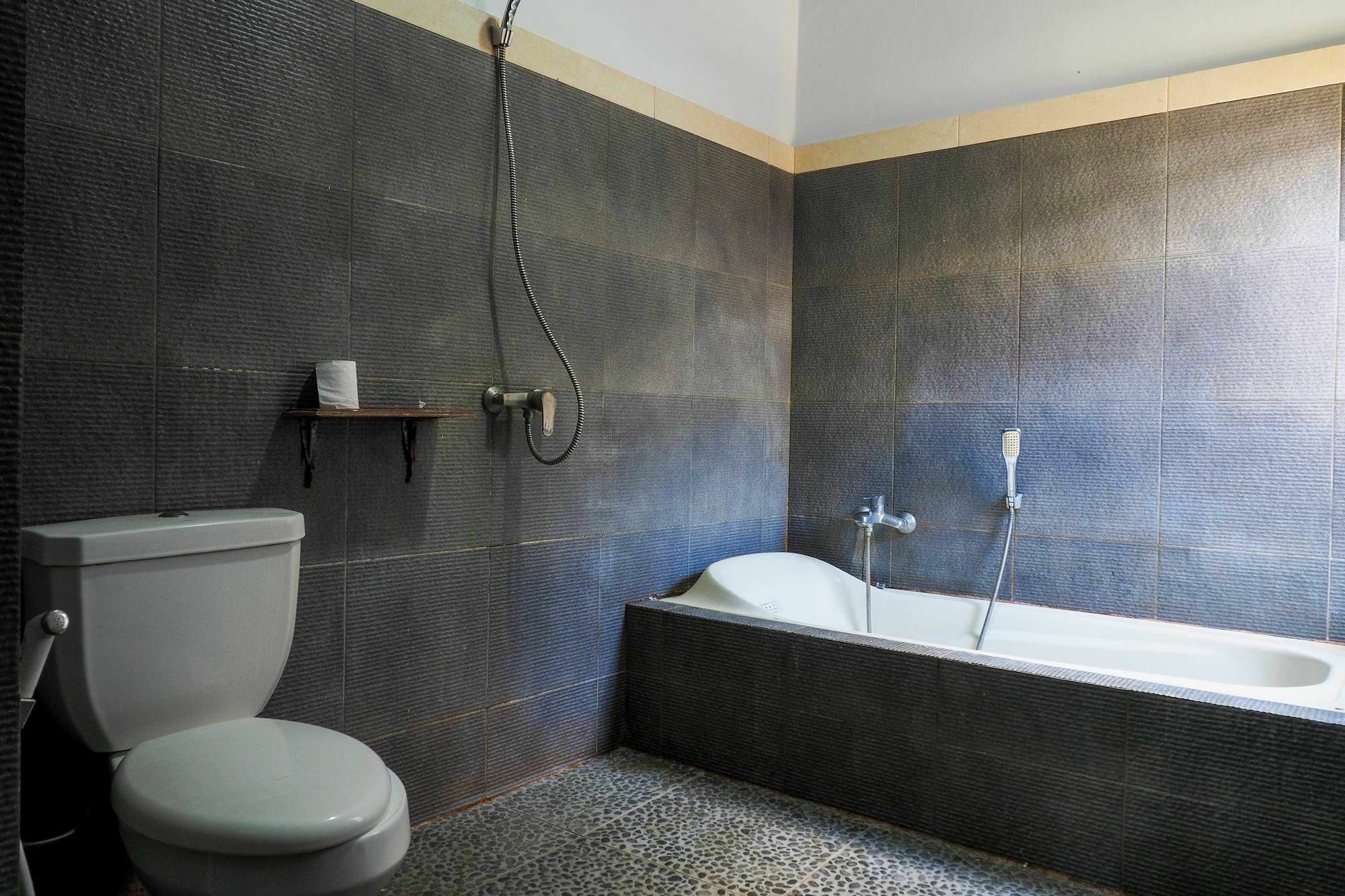 Hostel Reddoorz Near Monkey Forest