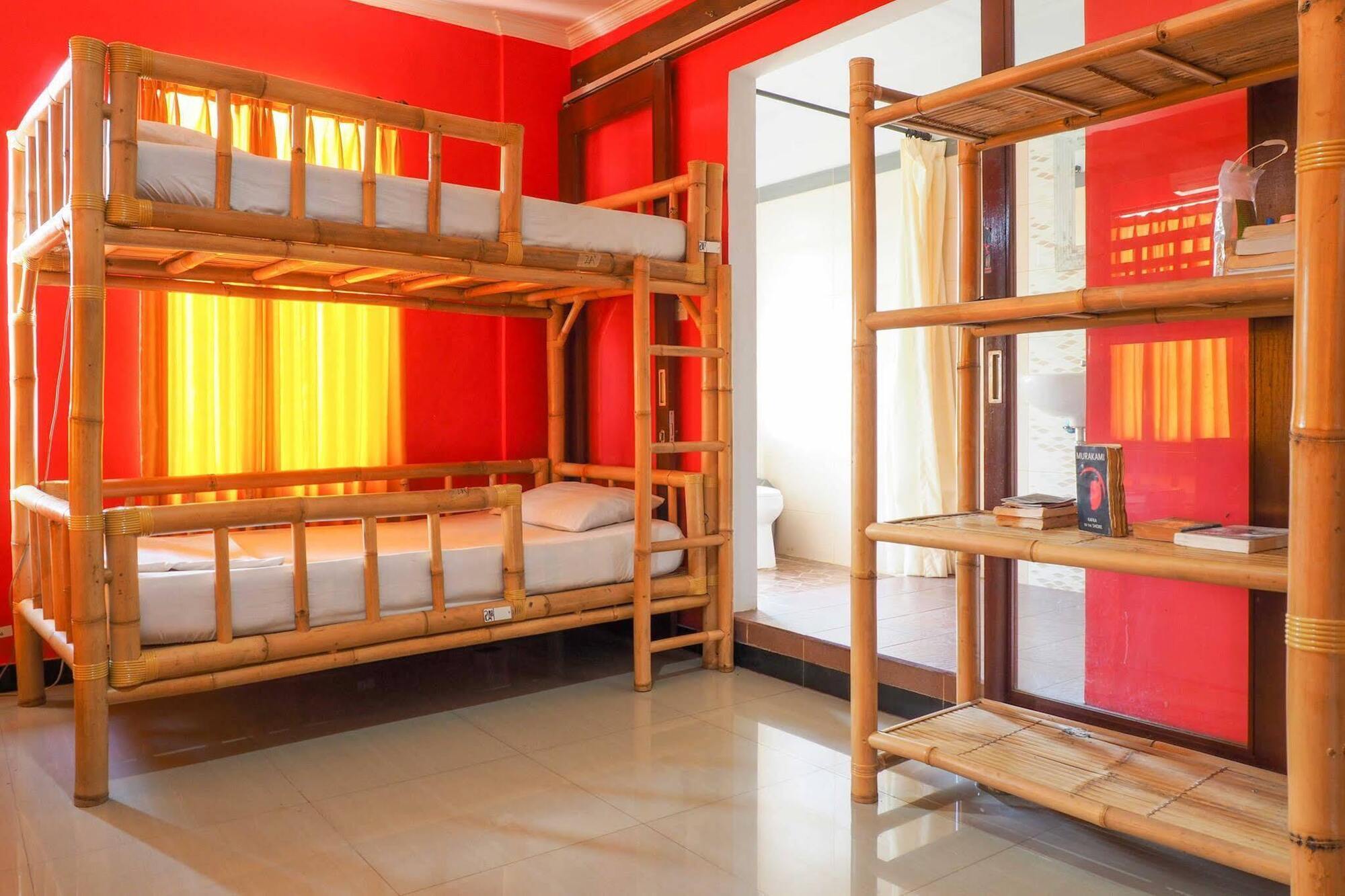 Hostel Reddoorz Near Monkey Forest